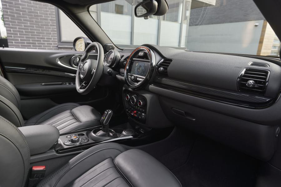 Интерьер Mini Cooper S Clubman (F54) 2019 года  (WW) (фото 129 из 150)